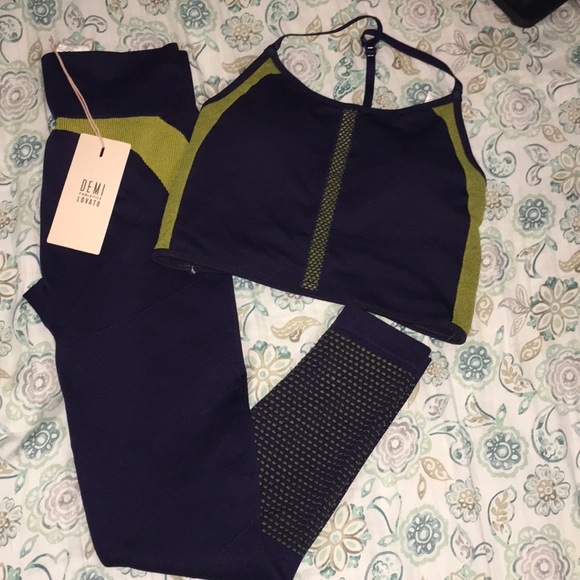 Fabletics Pants - Sport bra and legging
